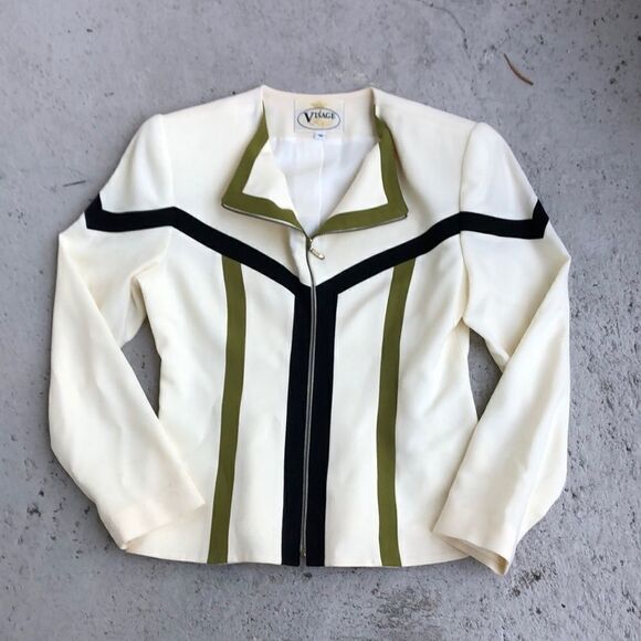 Vintage Visage Royal   - Picture 1 of 4